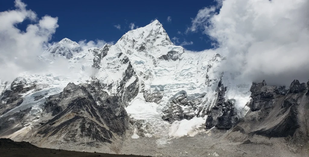 Mount Everest helicopter crash