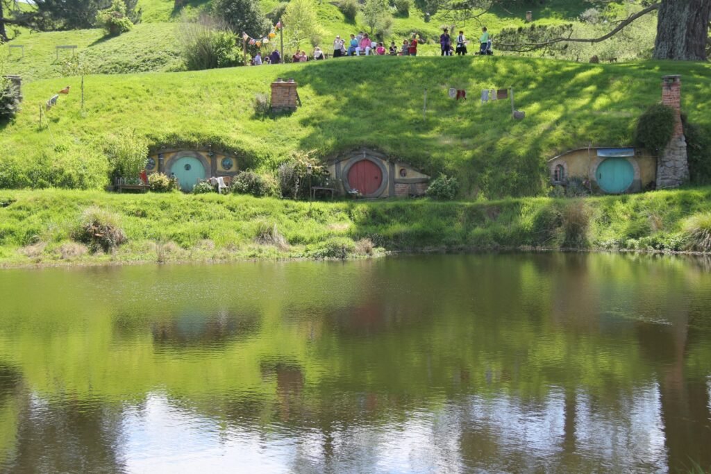 Hobbiton Movie Set tour-Lake at Hobbiton Movie Set New Zealand