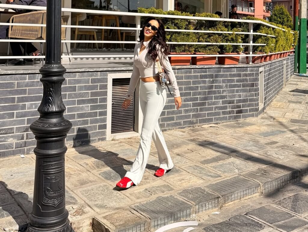 Anna Sharma stylish celebrity look