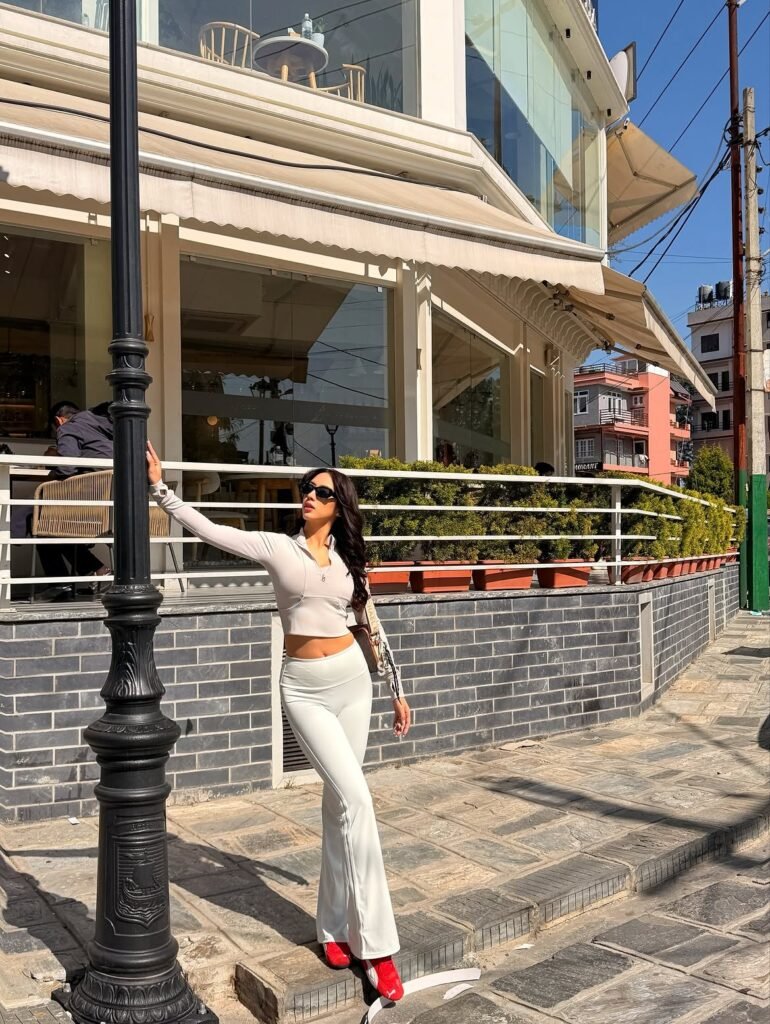Anna Sharma stylish celebrity look