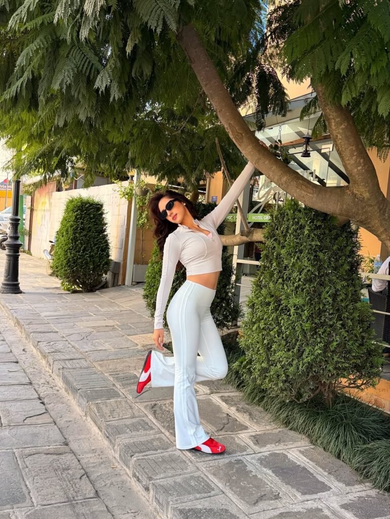 Anna Sharma stylish celebrity look