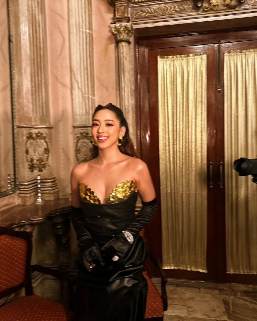 Anna Sharma-glam-Catwoman-Walked-the-runway-for-rhinoleathers