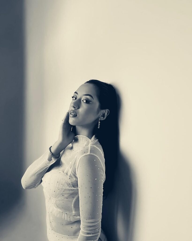Anna Sharma elegant photoshoot