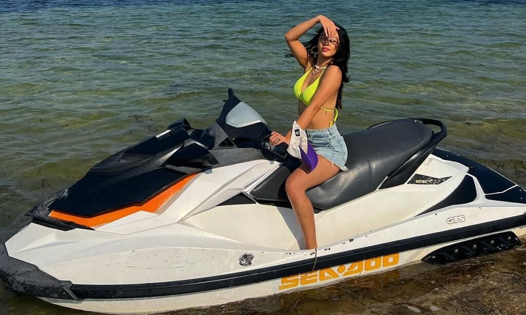 Anna Sharma bikini beach picture