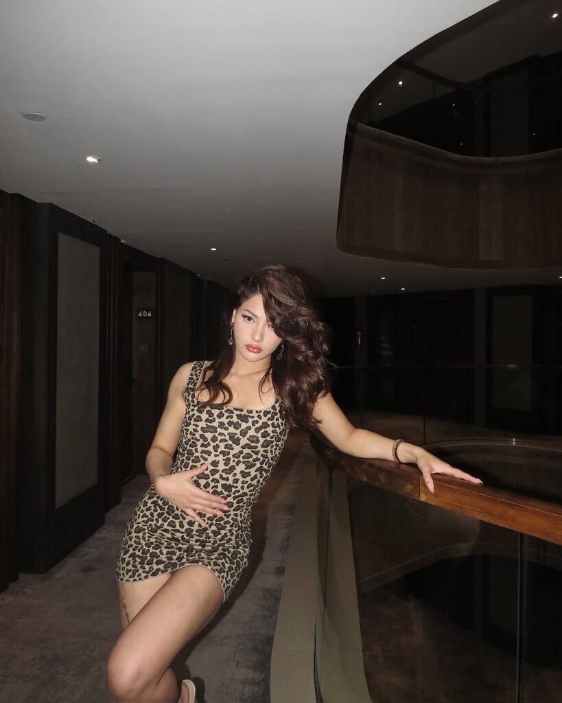 Samragyee Rajya Laxmi Shah instagram pics-2