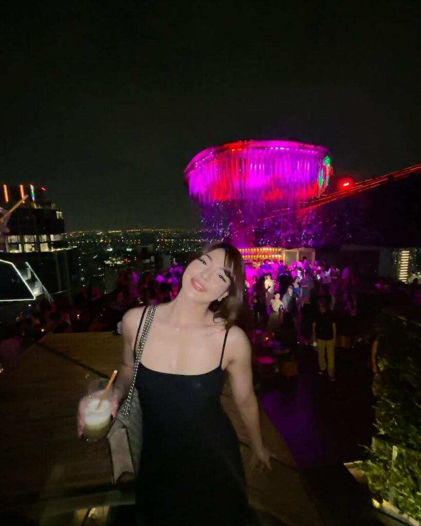 Samragyee shah at festival night life (4)